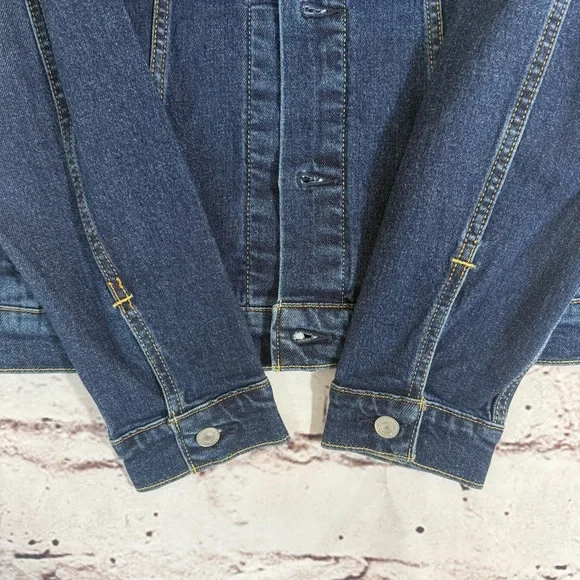 NWT Levi’s Denim Jean Trucker Jacket - Size Medium - Picture 8 of 12